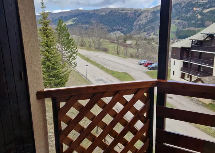 D42 Dolomites- Navette Gratuite- Rando Pret Raquettes, Apartment Gresse-en-Vercors