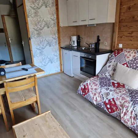 Apartment D42 Dolomites- Navette Gratuite- Rando Pret Raquettes, *